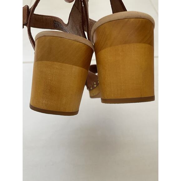 UGG Sandals Clog Janie Platform Wedge Studded Leather - Picture 15 of 15